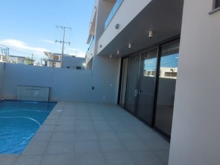 vende-se-moradia-t4-no-triunfo