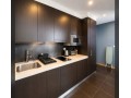 vende-se-luxuoso-apartamento-penthouse-t1-no-solar-das-acacias-small-2