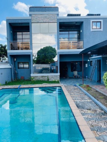 vende-se-uma-duplex-tipo-4-em-magoanine-big-3