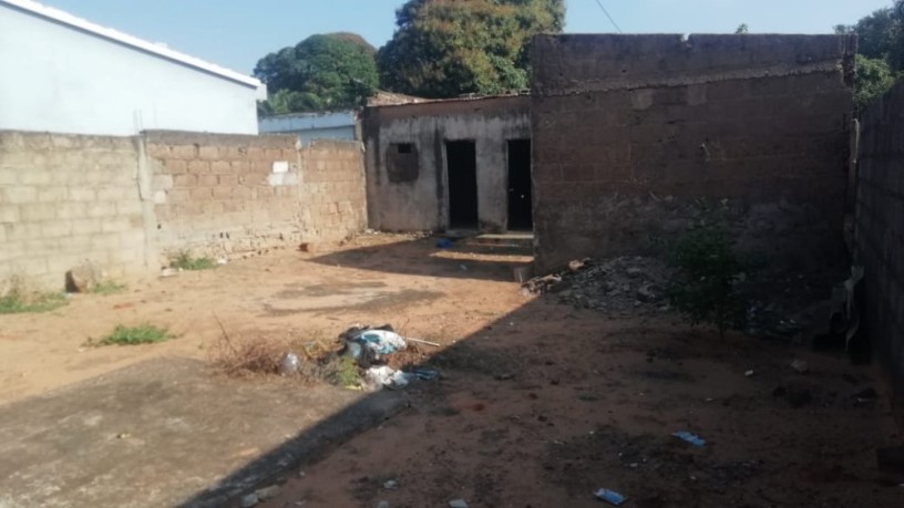 vende-se-um-espaco-no-bairro-de-laulane-big-1