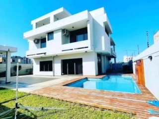 vende-se-uma-casa-tipo-4-na-costa-do-sol-triunfo-novo