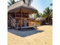 vende-se-uma-casa-de-praia-em-murrobene-vista-ao-mar-primeira-linha-small-0