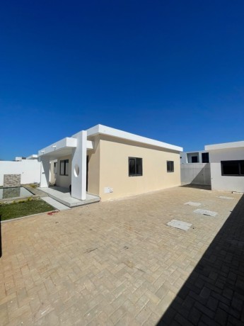 vende-se-magnifica-moradia-t3-no-condominio-lira-no-chiango-big-0
