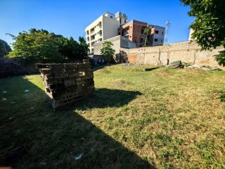 vende-se-uma-propriedade-de-terra-no-malhangalene