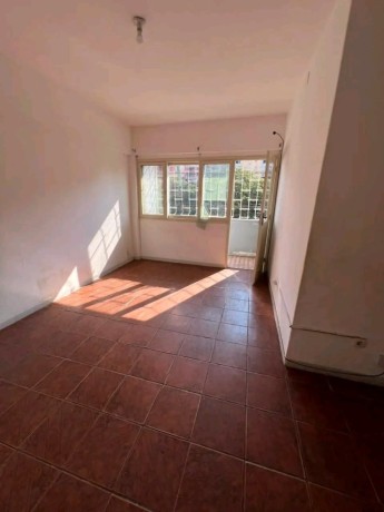 vende-se-apartamento-t2-no-bairro-central-olof-palm-big-3