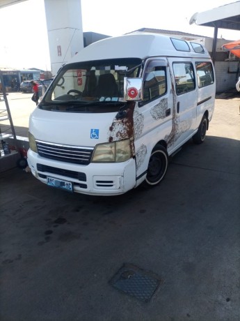 nissan-caravan-big-1