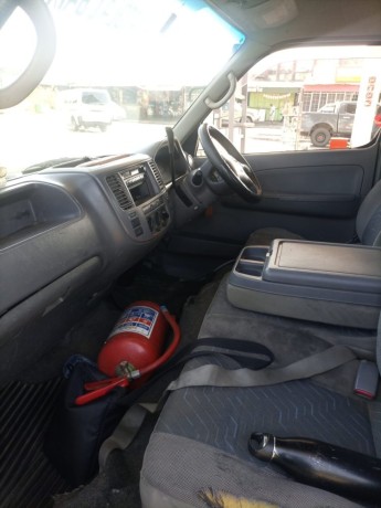 nissan-caravan-big-2