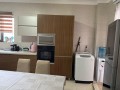 arrenda-se-super-apartamento-t3-condominio-karibu-av-marginal-small-3
