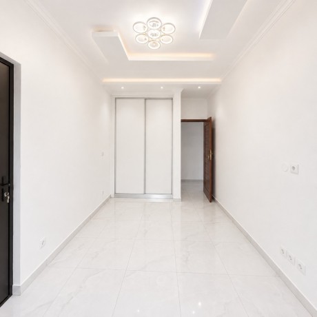 vende-se-luxuoso-apartamento-t3-moderno-no-triunfo-big-2
