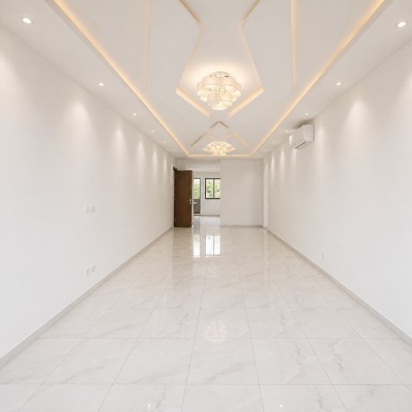 vende-se-luxuoso-apartamento-t3-moderno-no-triunfo-big-3