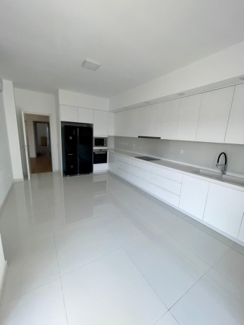 vende-se-e-arrenda-se-luxuoso-apartamento-t3-no-condominio-new-life-big-2