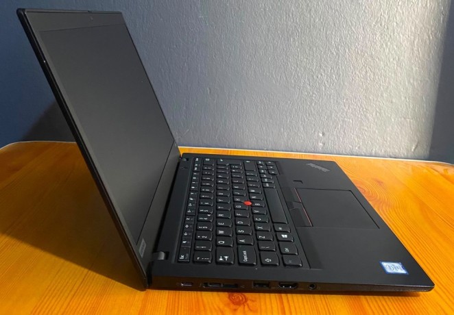 lenovo-thinkpad-x390-big-2