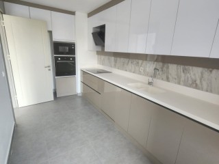 arrenda-se-belissimo-apartamento-t2-no-condominio-677-edificio-novo