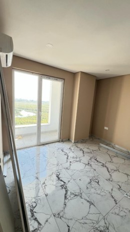 arrenda-se-luxuoso-apartamento-t1-na-marginal-deco-assos-big-0
