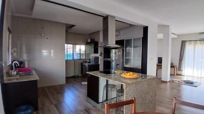 vendo-casa-moderna-t3-com-anexo-no-condominio-malhampsene-big-0