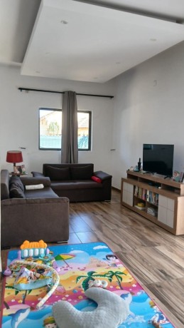 vendo-casa-moderna-t3-com-anexo-no-condominio-malhampsene-big-4