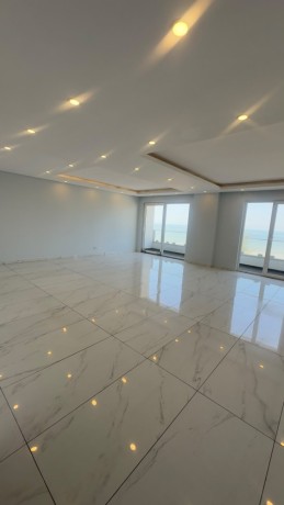 arrenda-se-apartamento-t3-na-av-marginal-big-3