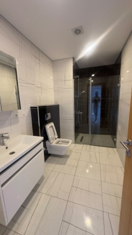 arrenda-se-apartamento-t3-na-av-marginal-big-0