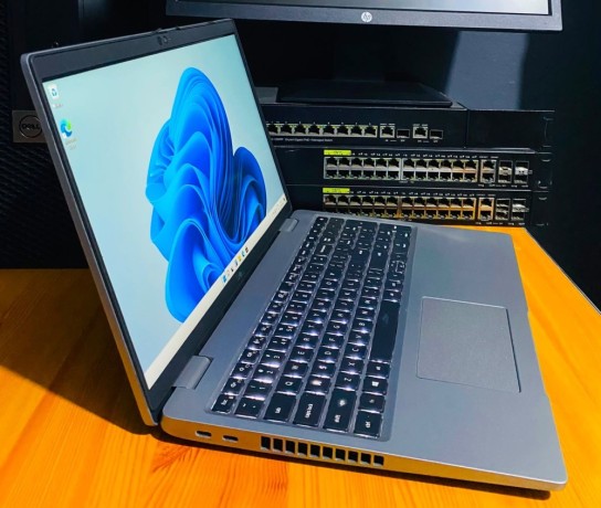dell-latitude-5520-big-1
