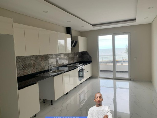 vende-se-apartamento-mobiliado-t3-com-vista-ao-mar-no-condominio-deco-assos-big-2