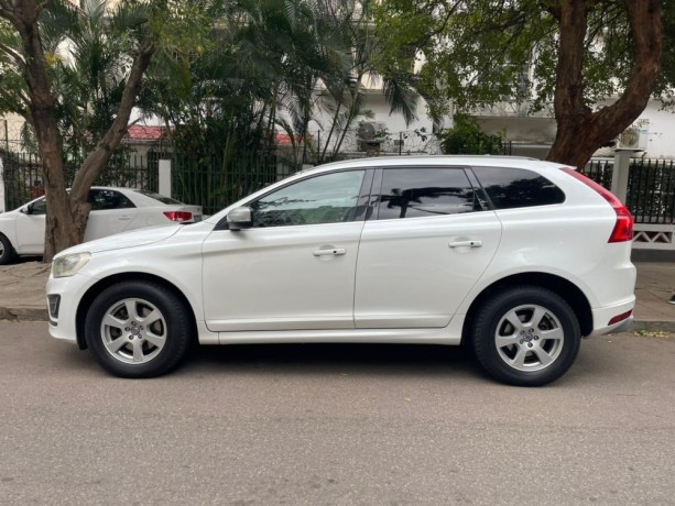 vende-se-volvo-xc60-2016-big-0