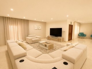 arrenda-se-luxuosa-moradia-t4-no-condominio-garden-sommerschield