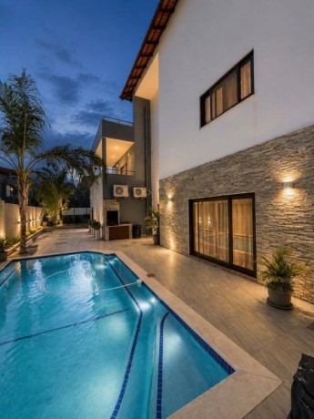arrenda-se-luxuosa-moradia-t4-no-condominio-garden-sommerschield-big-1
