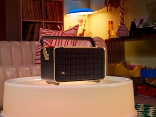 jbl-authentic-300