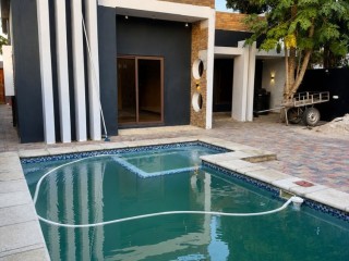 vende-se-e-arrenda-se-luxuosa-moradia-t4-no-cmc