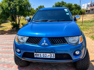 mitsubishe-triton