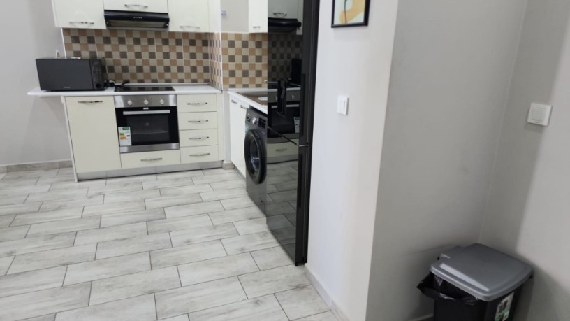 luxuoso-apartamento-t2-mobilado-no-polana-plaza-big-3