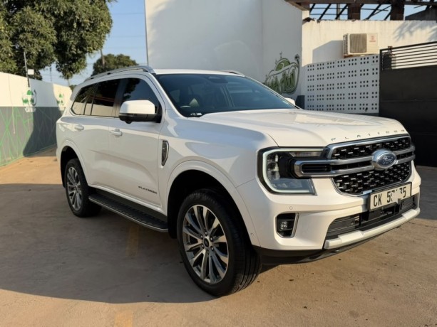 ford-ranger-everest-platinum-2023-matricula-estrangeira-big-0