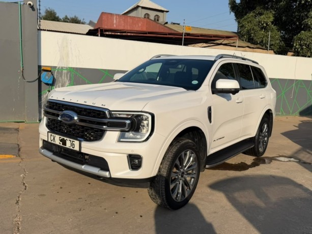 ford-ranger-everest-platinum-2023-matricula-estrangeira-big-2