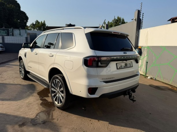 ford-ranger-everest-platinum-2023-matricula-estrangeira-big-3