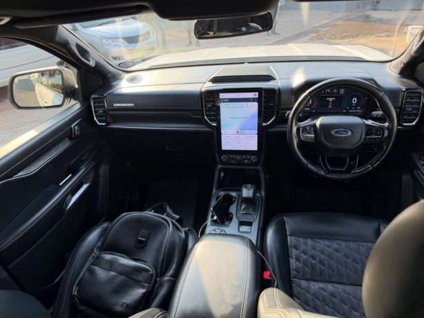 ford-ranger-everest-platinum-2023-matricula-estrangeira-big-4