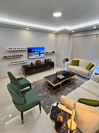 vende-se-luxuoso-apartamento-t1-mobilado-no-park-moza-com-vista-ao-mar-big-1