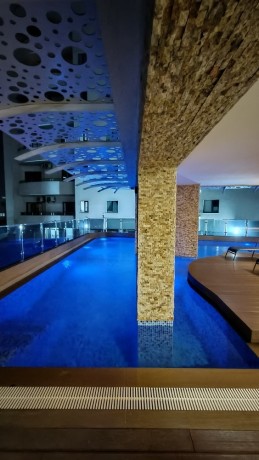 vende-se-luxuoso-apartamento-t1-mobilado-no-park-moza-com-vista-ao-mar-big-2