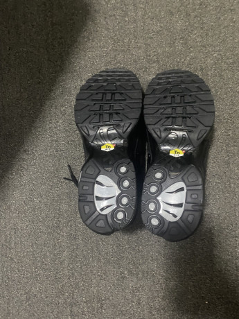 nike-air-max-plus-tn-triple-black-100-original-big-0